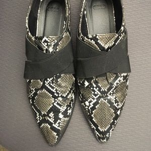 ASOS Snakeskin ๐ Pointy-Toe Oxford Flats Sz 9